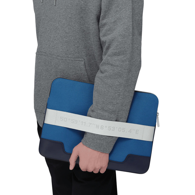 Never Still Flat Pouch 8