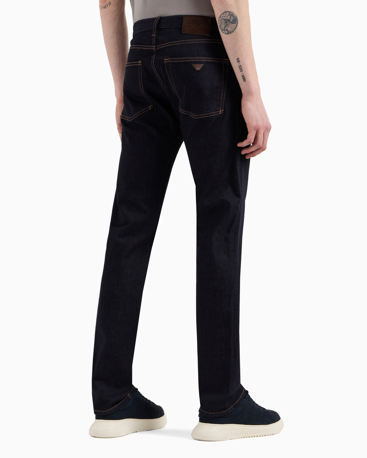 J45 Regular-fit, washed twill 11.5 oz comfort-denim jeans - 3