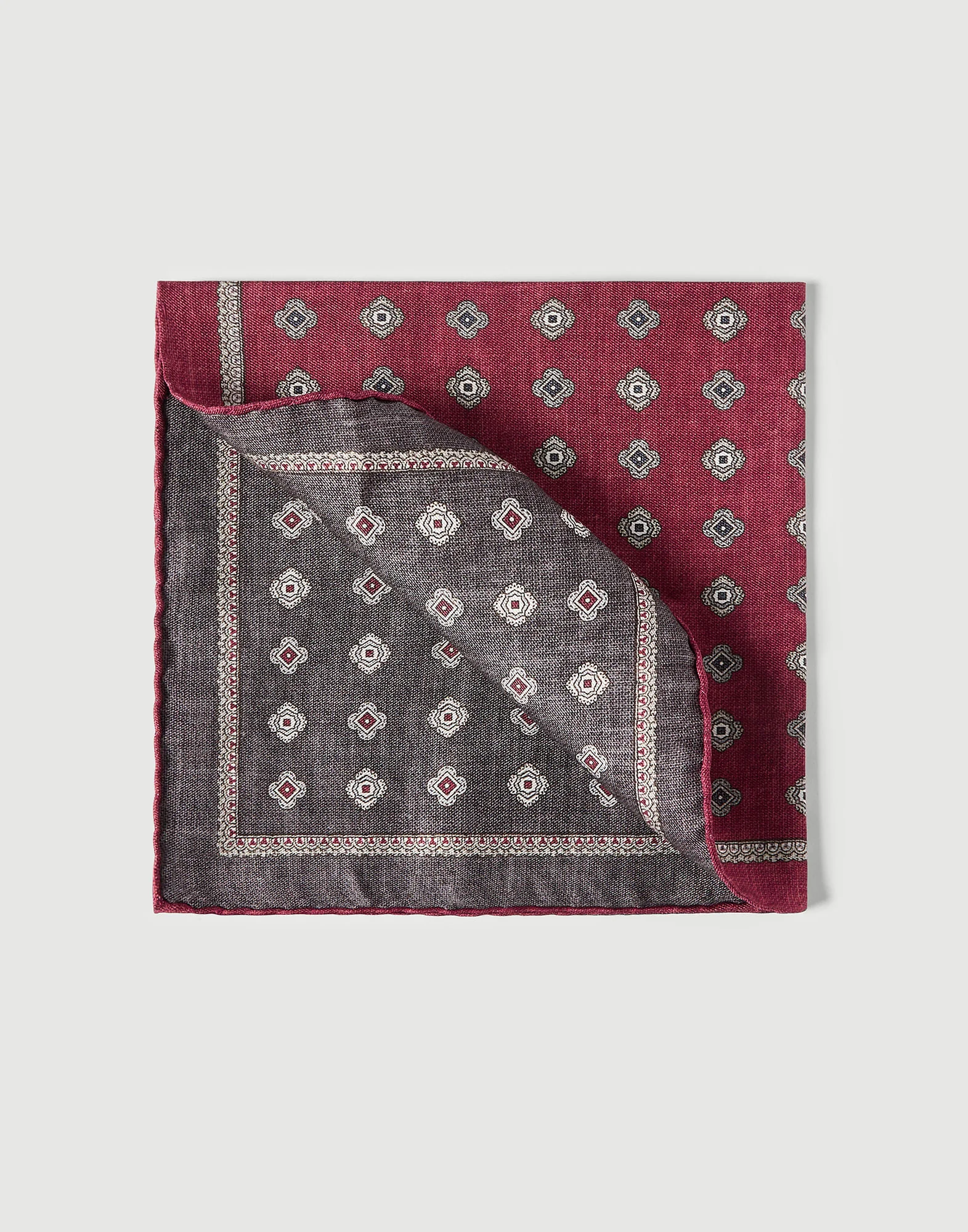 Silk pocket square with medallion design - 1