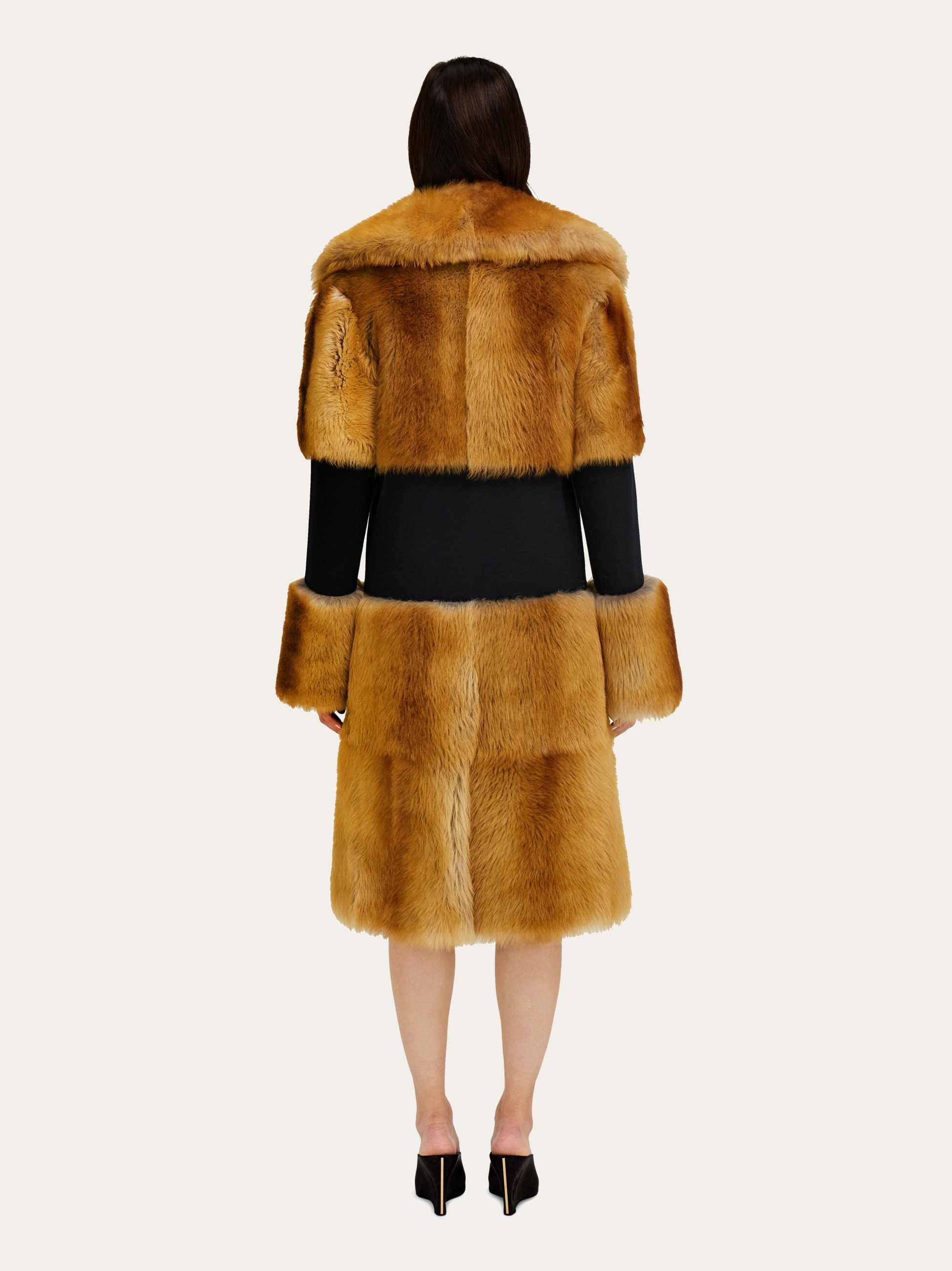Shearling coat with wool inlay - 4