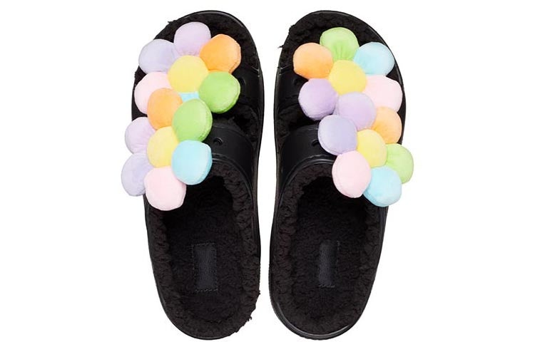 (WMNS) Crocs Classic Cozy Daisy Clogs 'Black Multi' 209240-001 - 4
