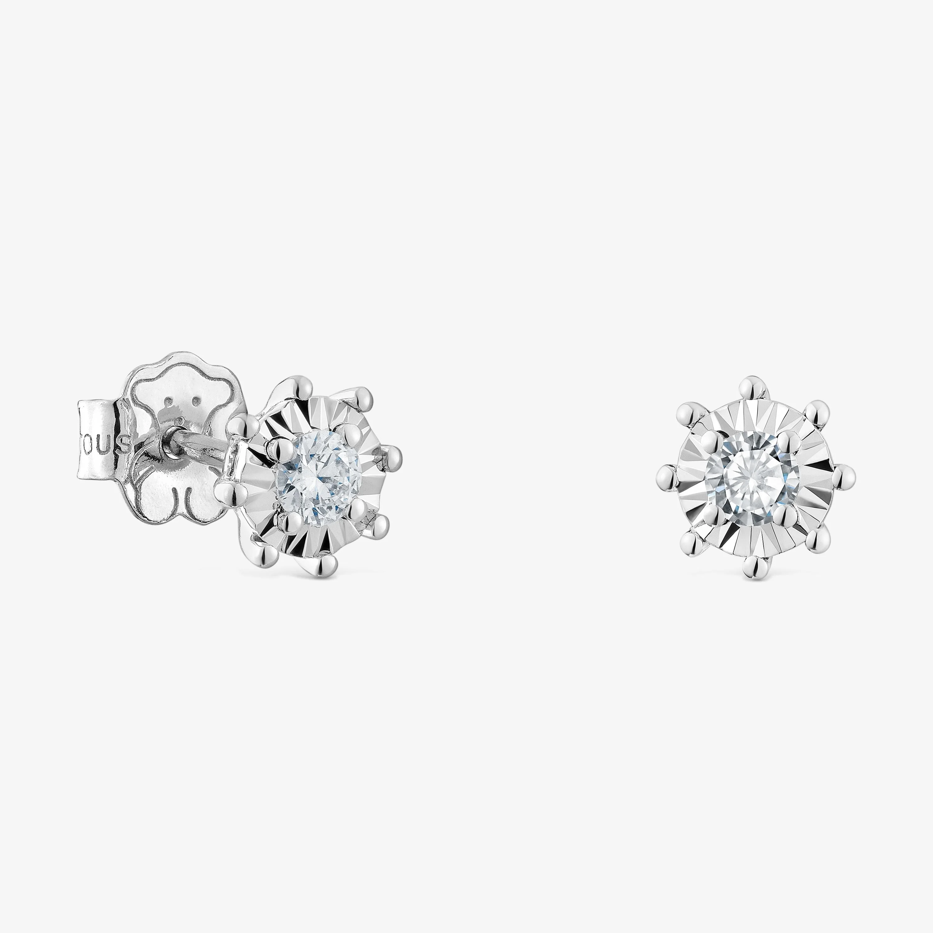 Small Earrings in 18K white gold with 0.30 ct diamonds Les Classiques - 1