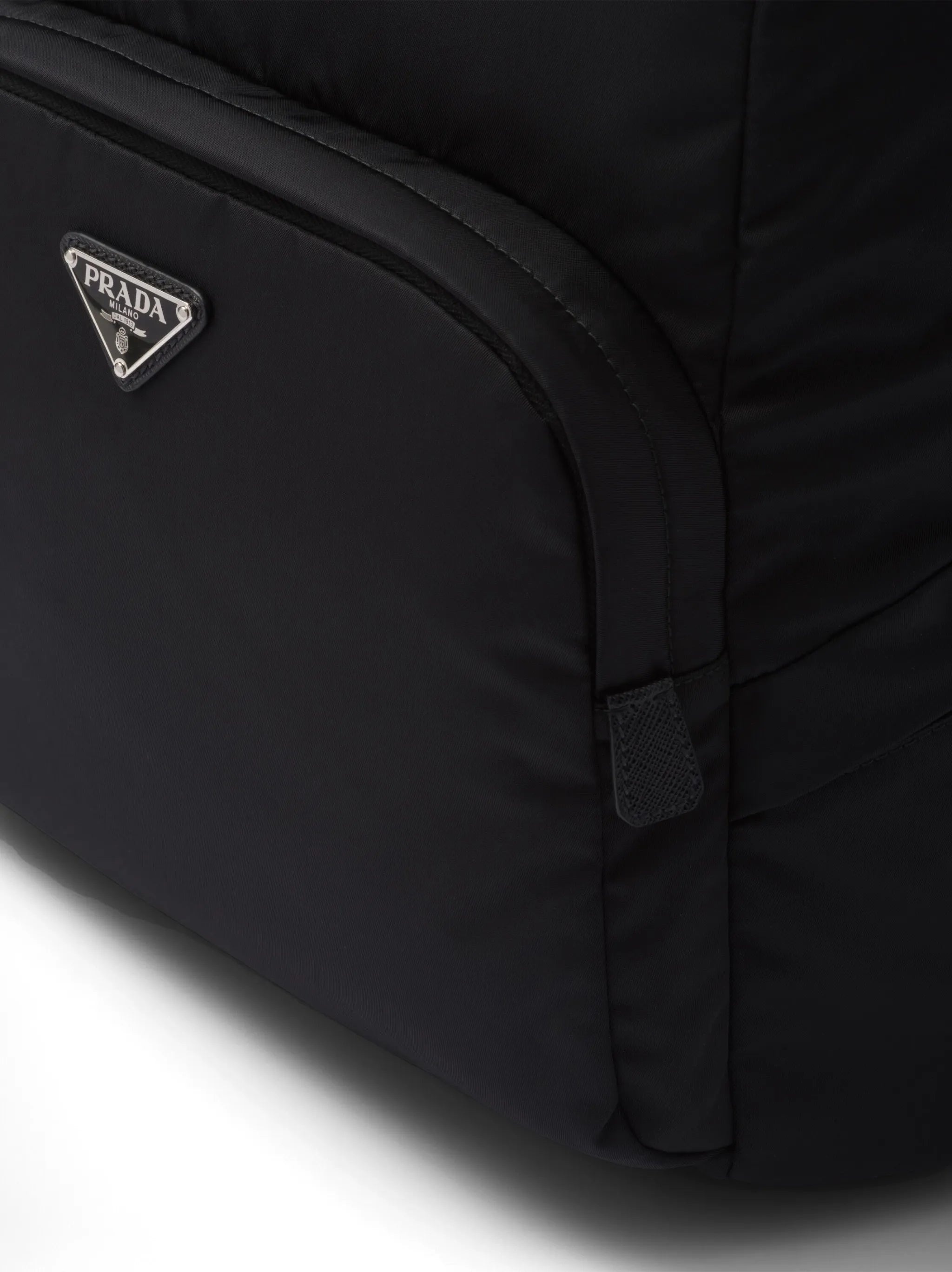 Triangle-logo Zipped Backpack - 6