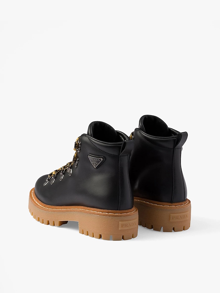 Brand-plaque leather ankle boots - 4
