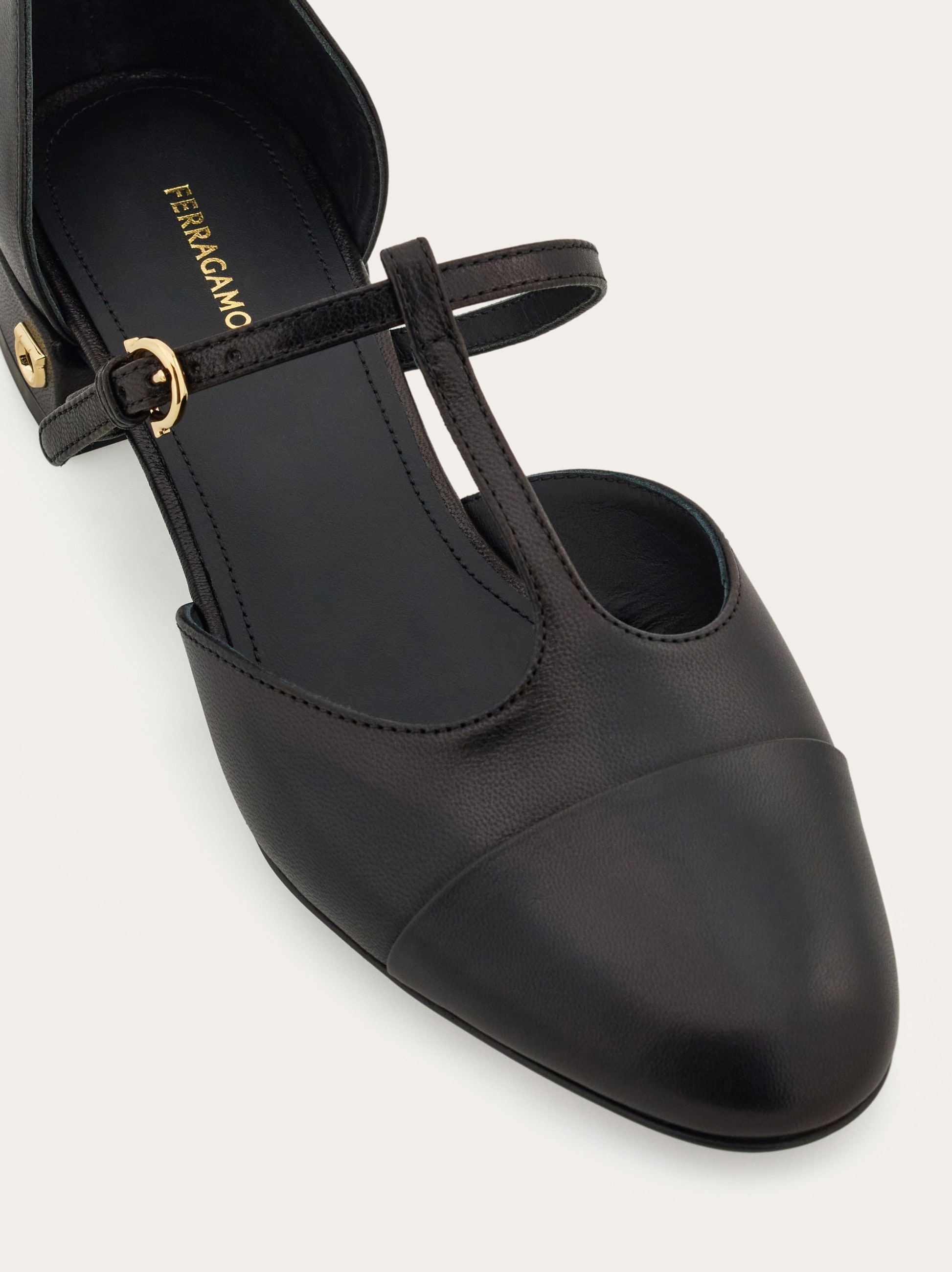 FERRAGAMO T-strap ballet shoe | REVERSIBLE