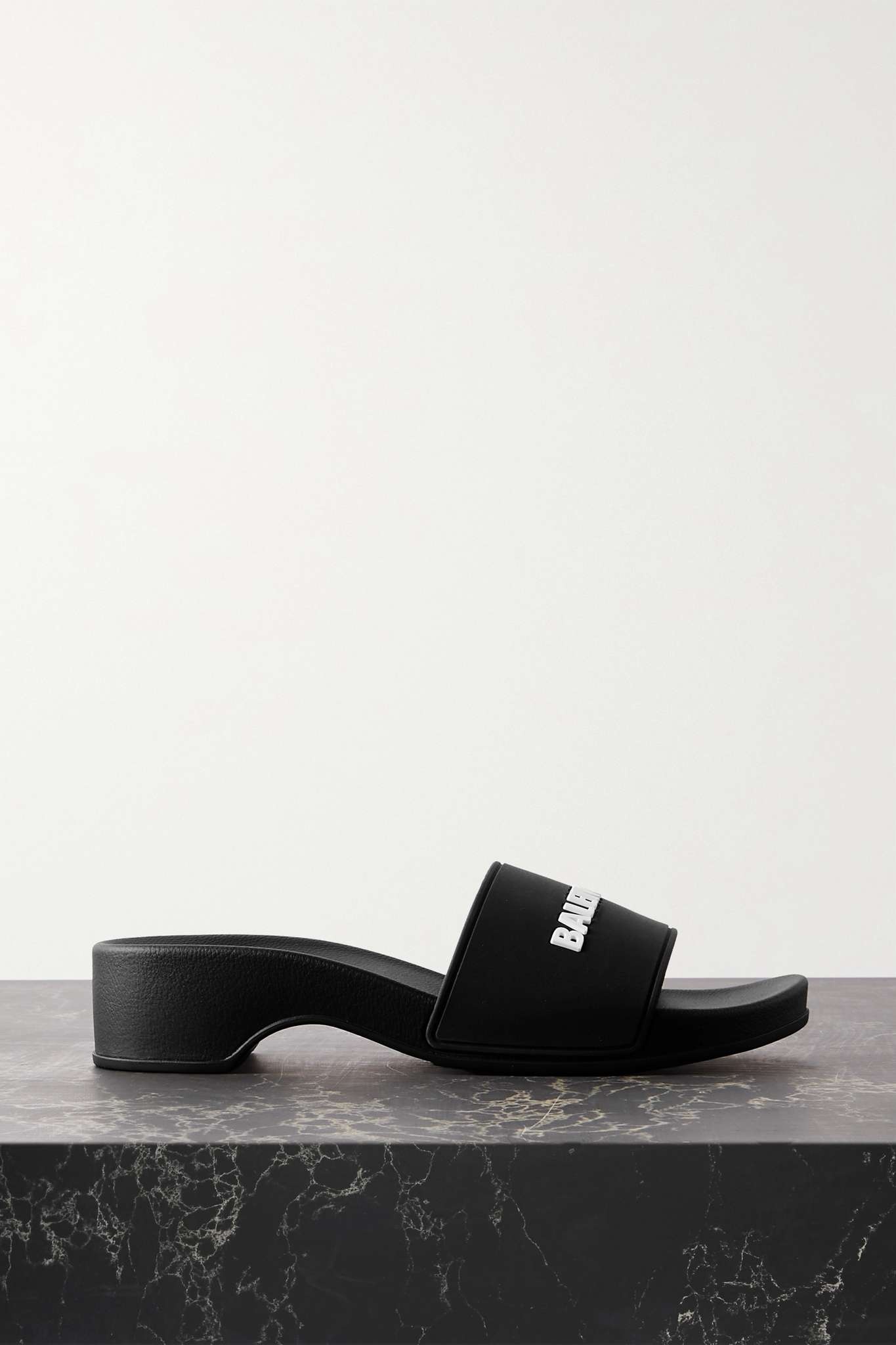 【BALENCIAGA】 Logo-Embossed Rubber Slides Balenciaga - Logo-Embossed Rubber Slides - Black Balenciaga