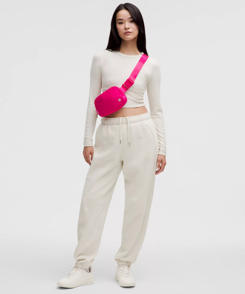 lululemon Everywhere Belt Bag 1L outlook