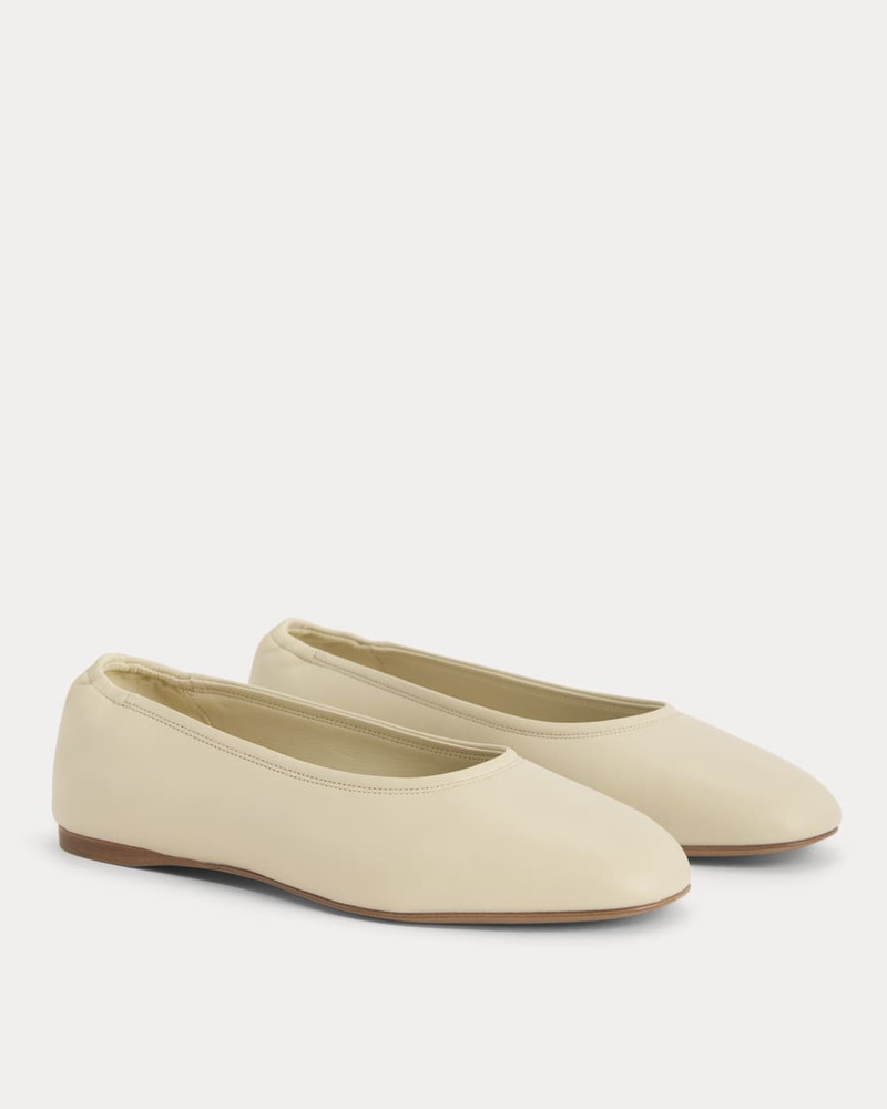 EVERLANE MADE IN ITALY FLAT outlook