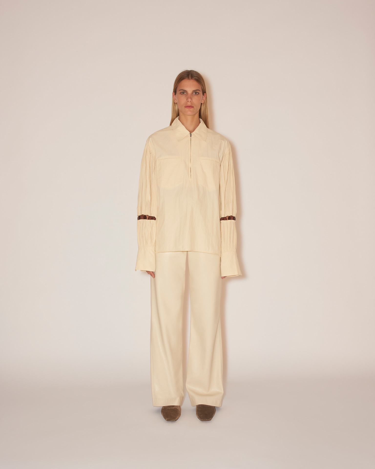 BRIGA - Pleat sleeve top - Creme - 3