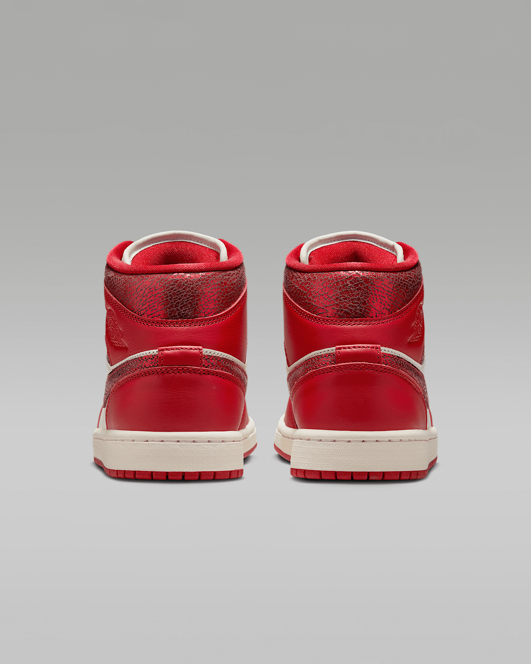 Air Jordan 1 Mid SE Women's Shoes - 6