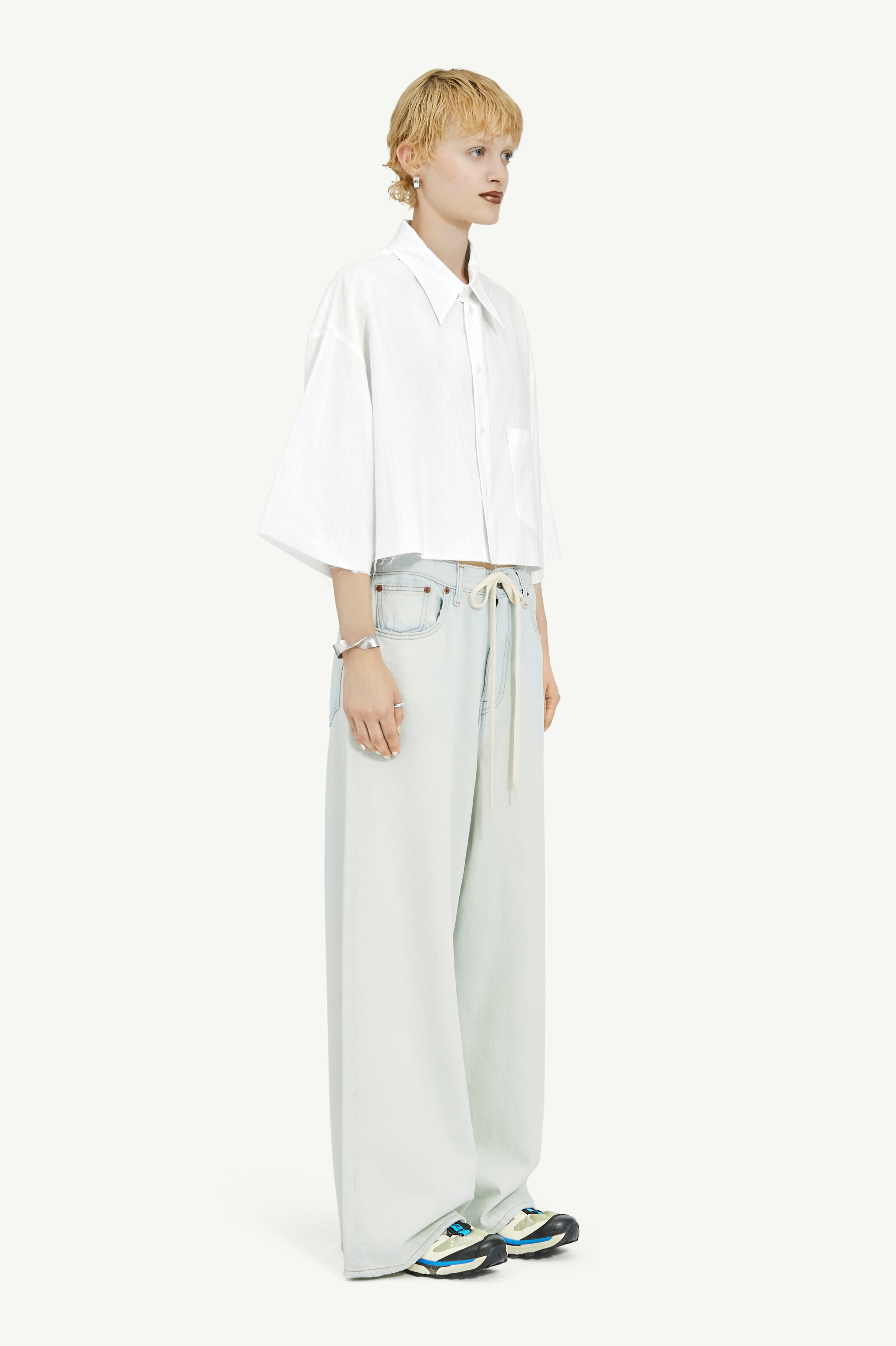 Lightweight Denim Low-Waist Trousers - 3