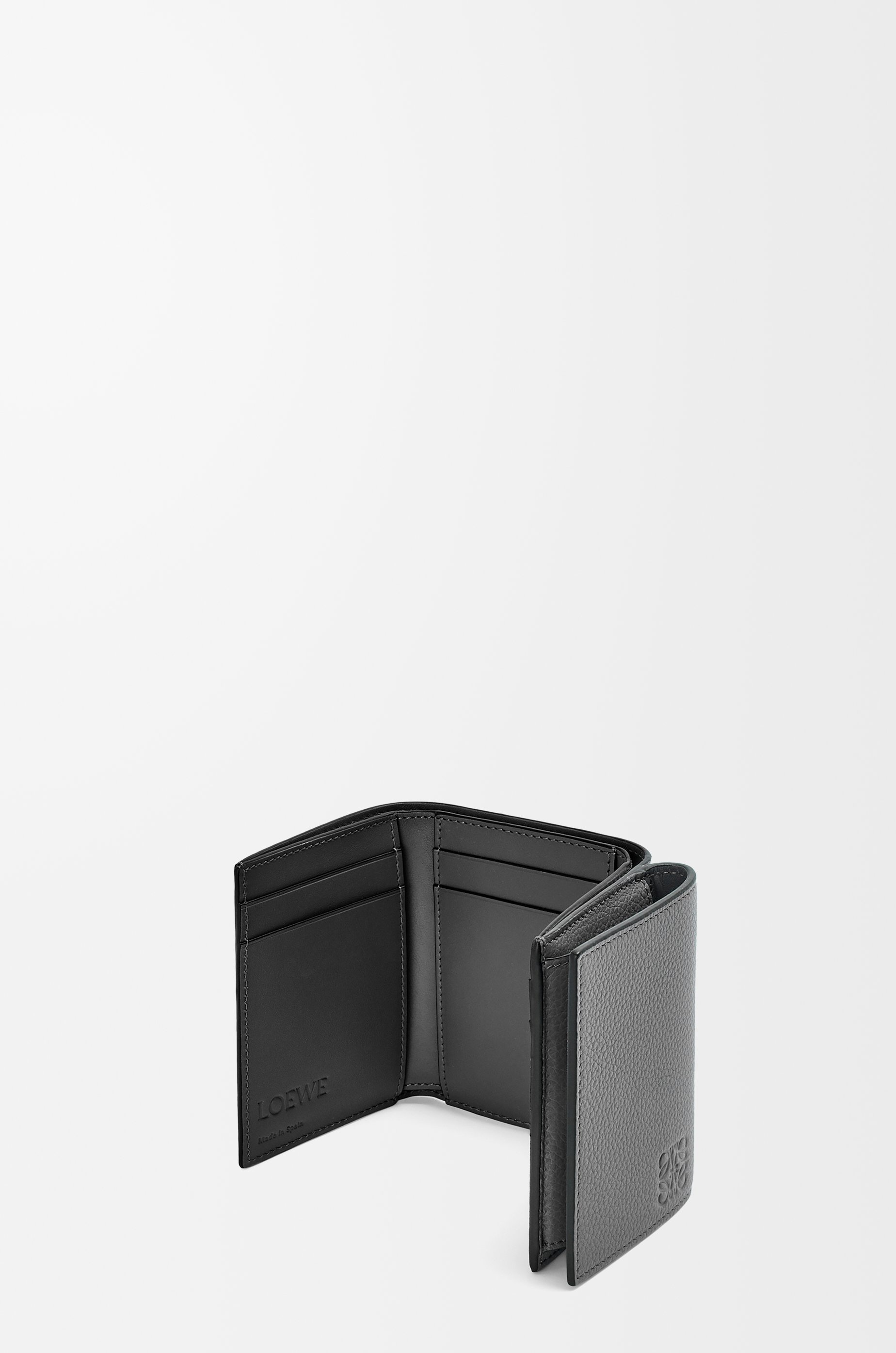 Trifold wallet in soft grained calfskin - 4
