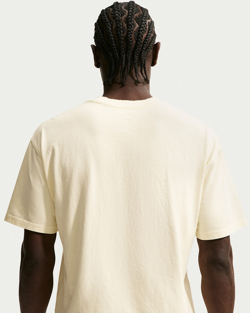 Nike Nike Men's Basketball T-Shirt outlook