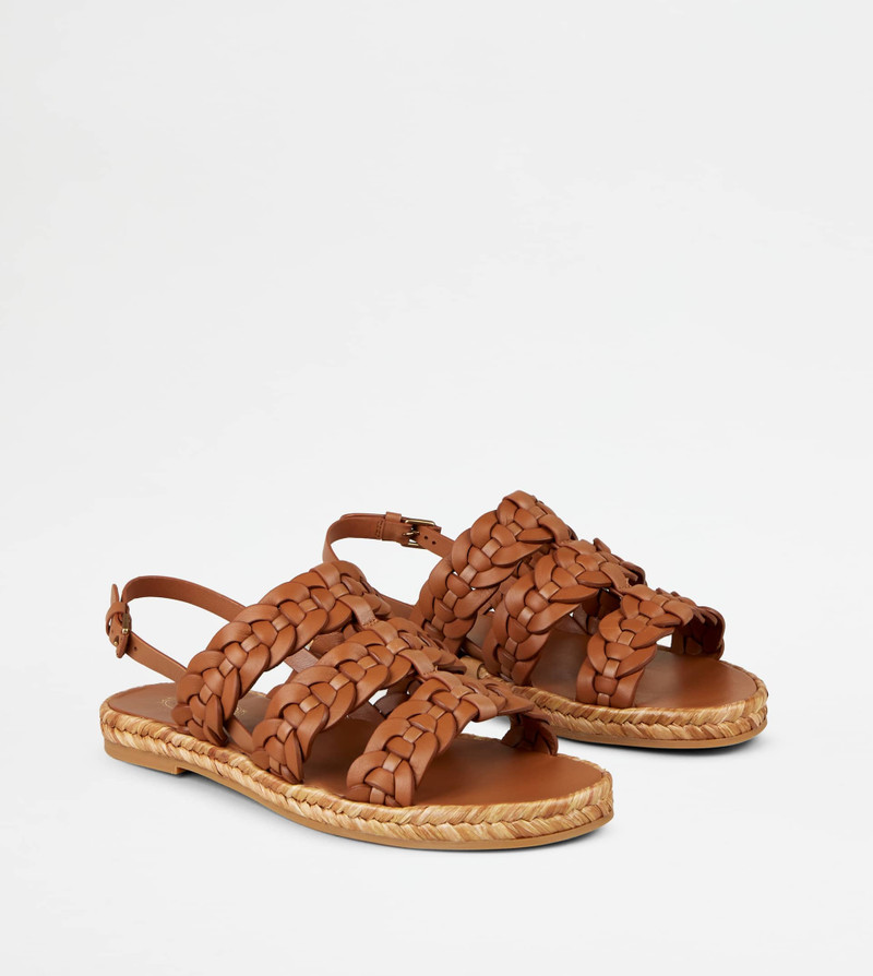 Tod's SANDALS IN LEATHER - BROWN outlook
