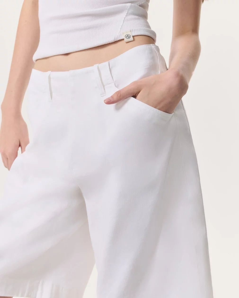 Banks Linen Shorts - 4
