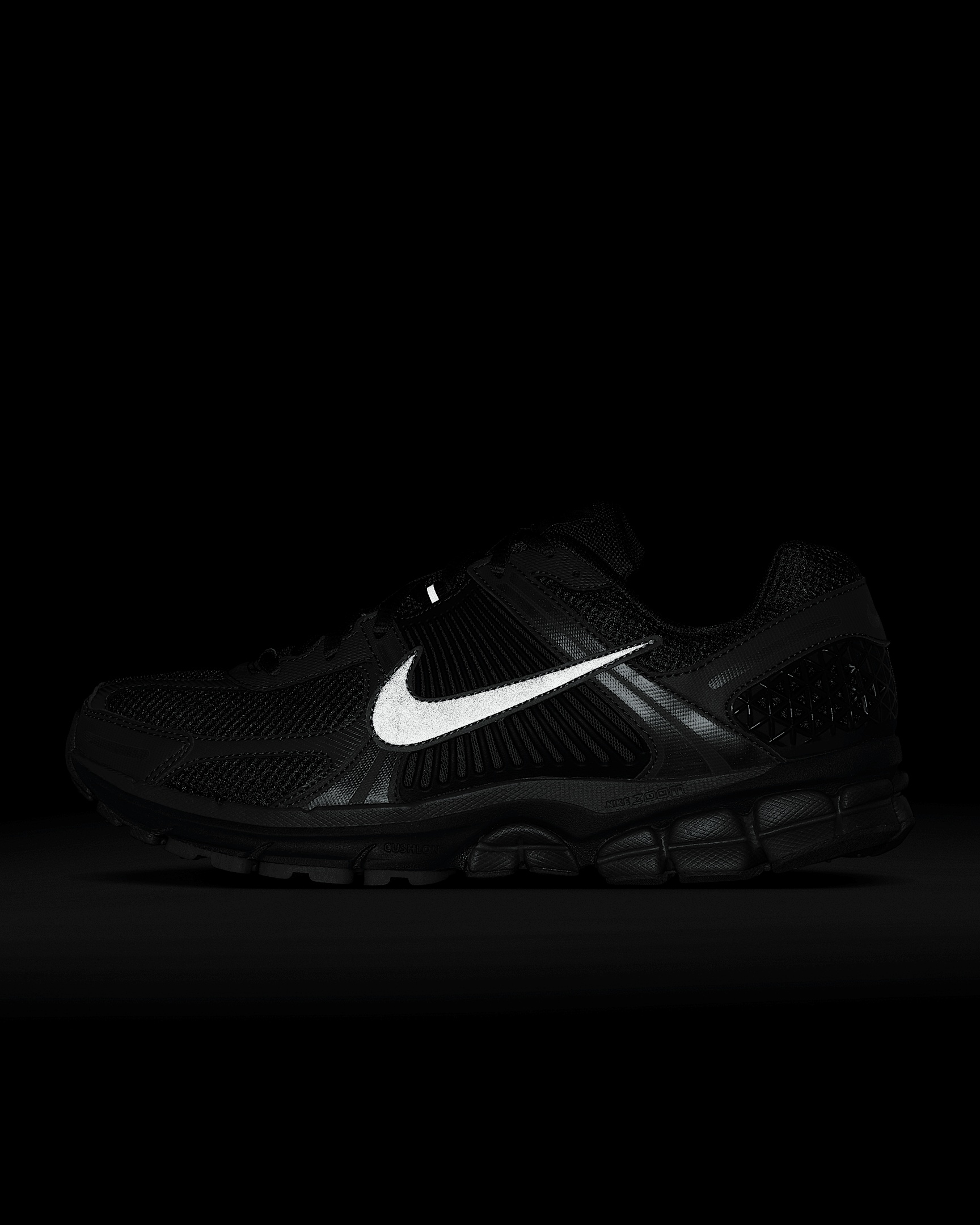 Nike Zoom Vomero 5 Men's Shoes - 11