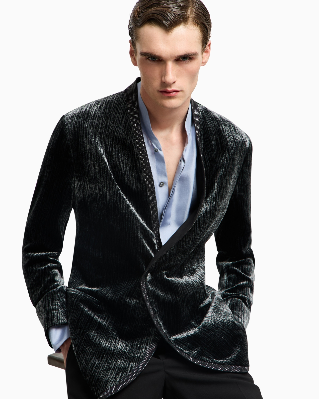 UPTON LINE LUREX VELVET AND RHINESTONE TUXEDO JACKET - 6