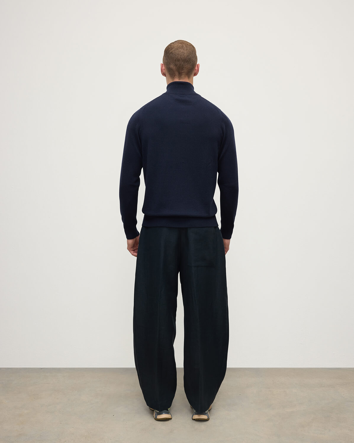 Classic Cashmere Navy Zip Neck Jumper - 4