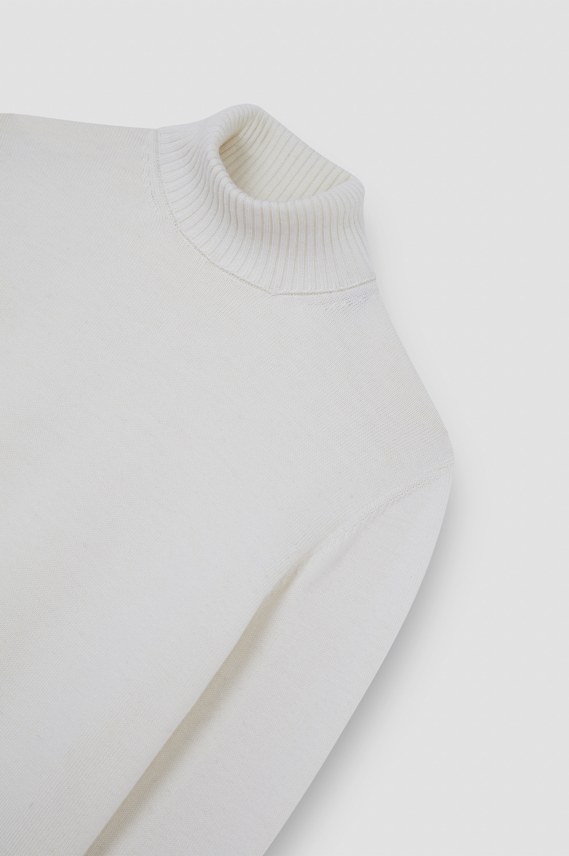 SOFT COOL TOUCH WOOL TURTLENECK - 5