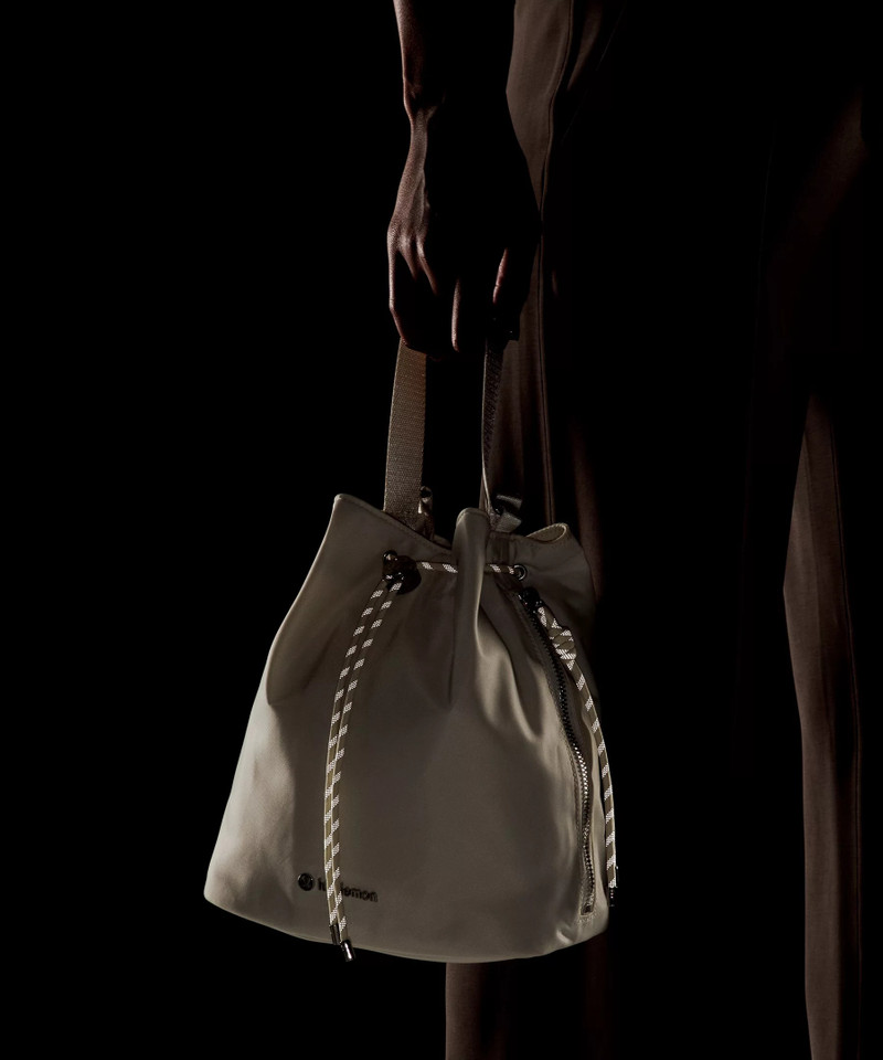 Drawstring Bucket Crossbody Bag 5L 6