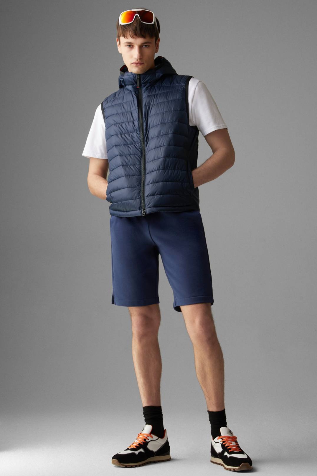 CASAN QUILTED VEST IN BLUE - 4