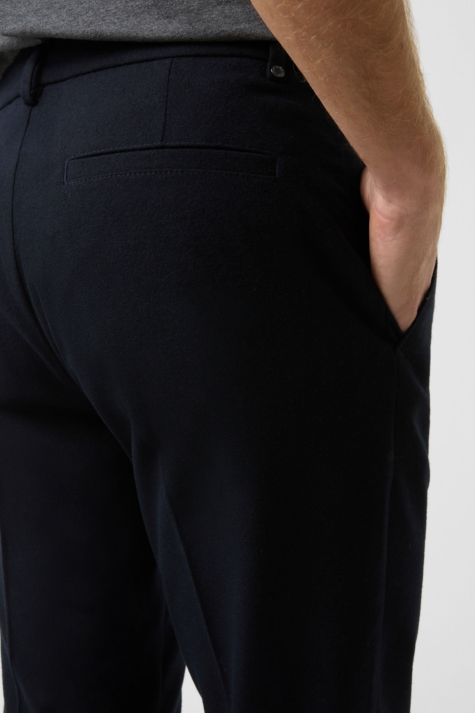 Riley Wool blend pants in Navy blue - 5