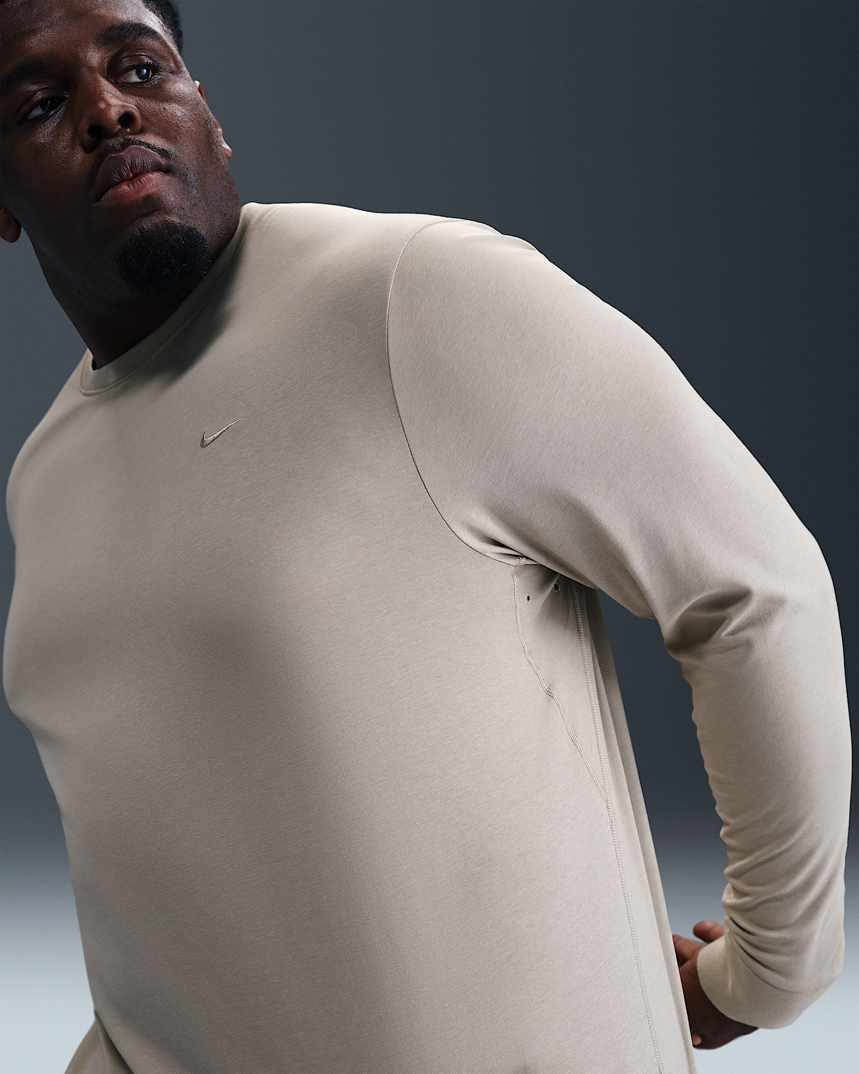 Nike Primary Men's Dri-FIT Long-Sleeve Versatile Top - 10
