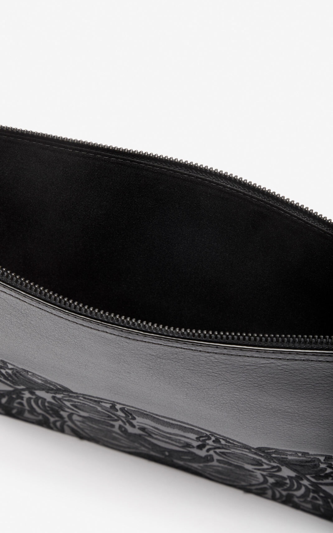 Tiger briefcase 3