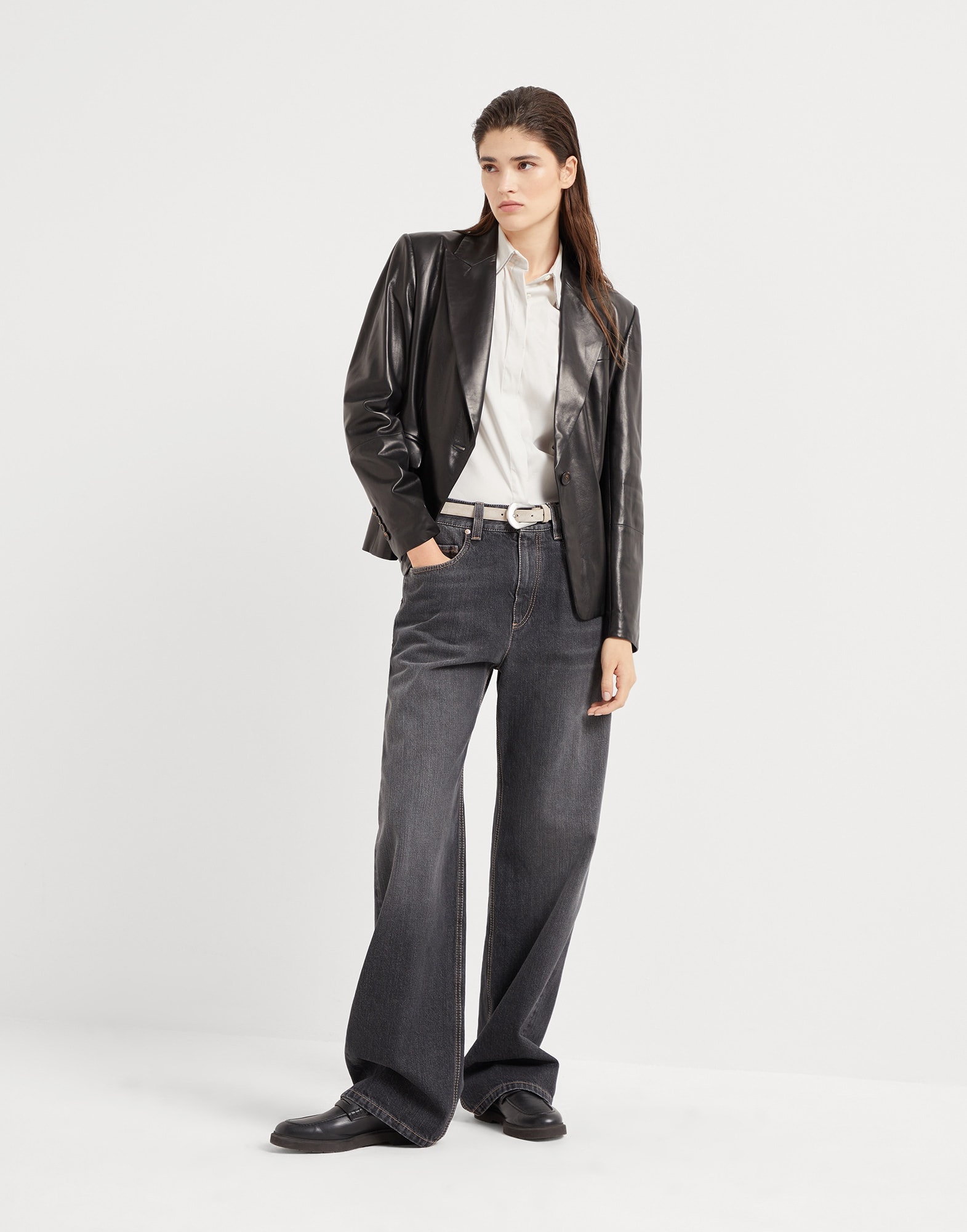 パンツ BRUNELLO CUCINELLI Authentic Denim Loose Trousers with Shiny Brunello Cucinelli Authentic denim loose trousers with shiny