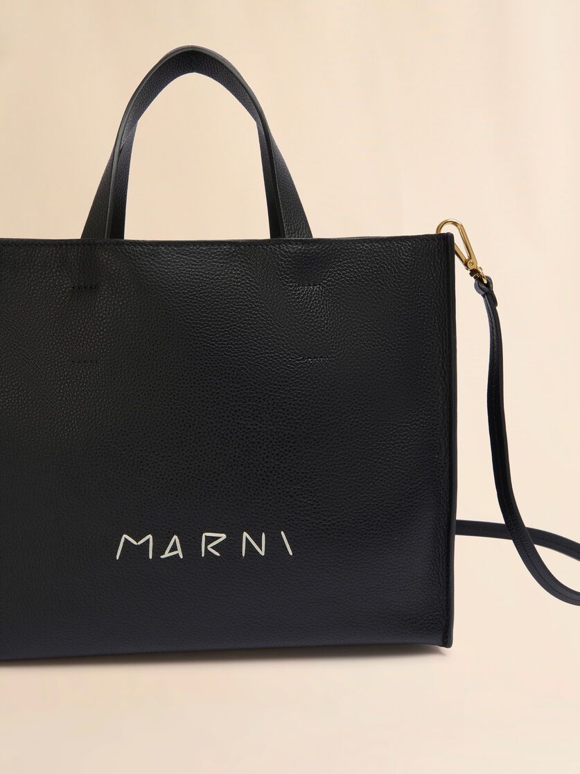 BLACK LEATHER MUSEO SOFT TOTE BAG WITH MARNI SYMBOL EMBROIDERY - 5