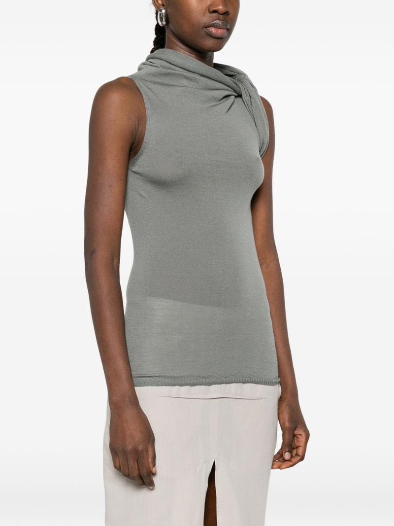 sleeveless top 3