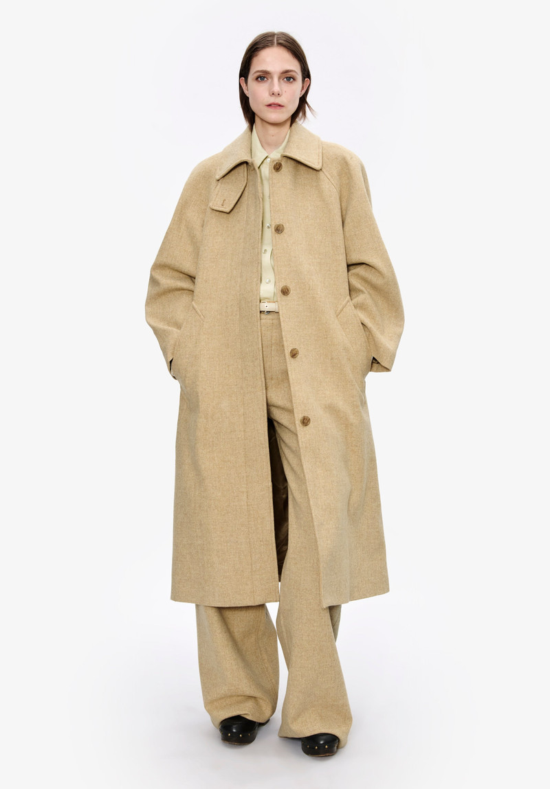 A.P.C. RAGLAN SLEEVE COAT outlook