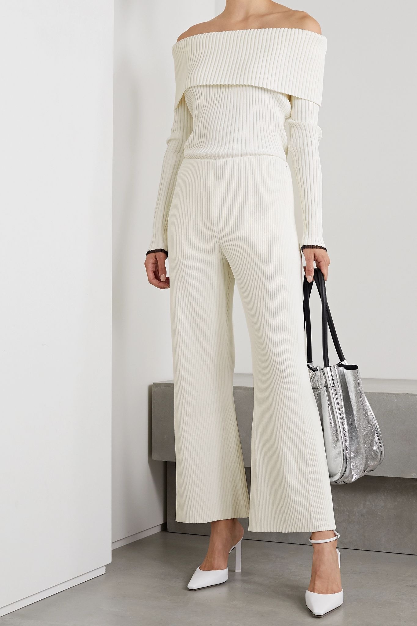 Cropped ribbed-knit flared pants - 2