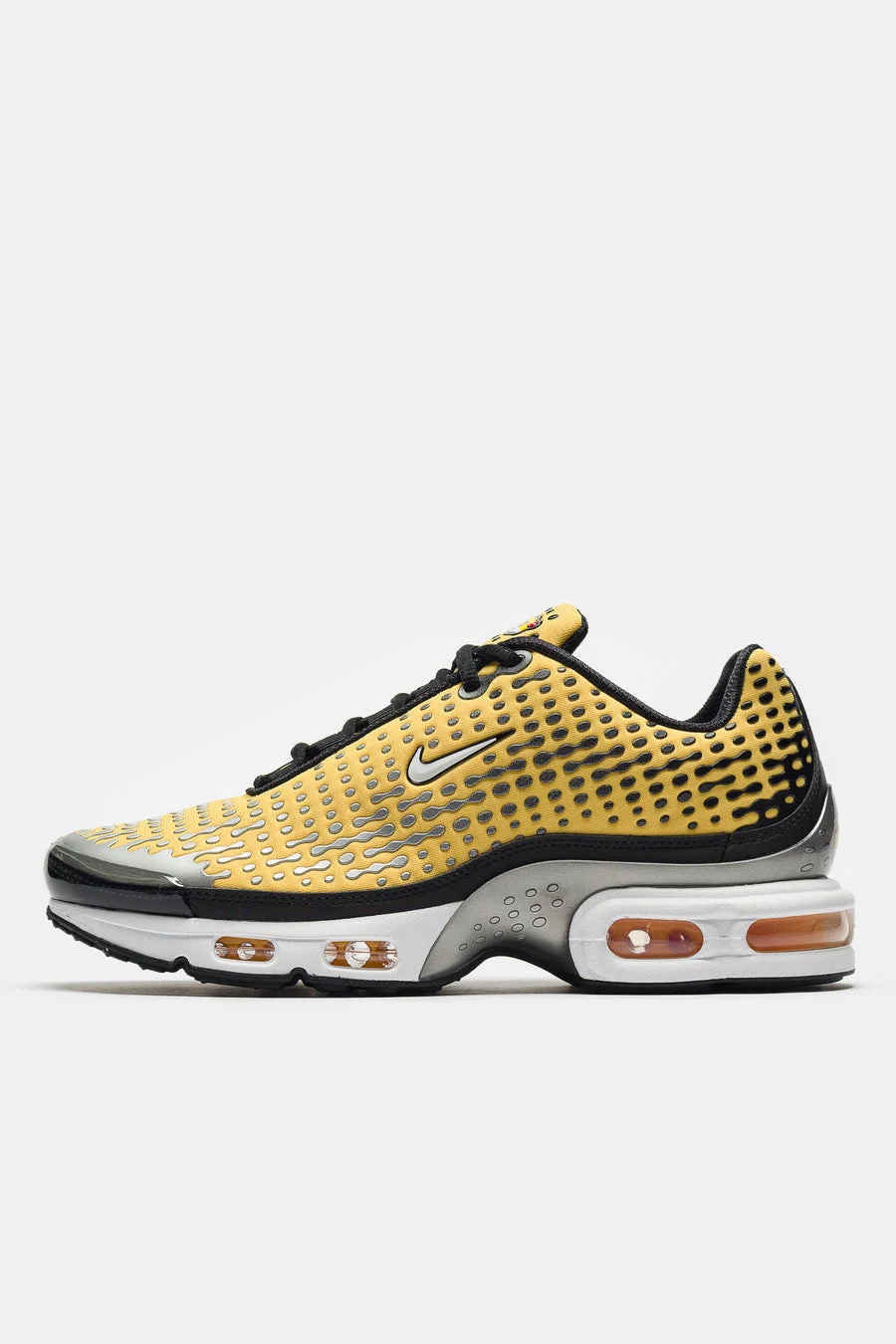 Air Max Plus VII Sneaker in Varsity Maize/White/Black - 1