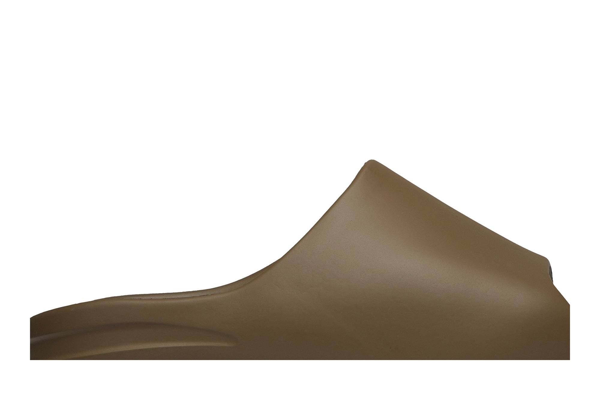 Yeezy Slides 'Earth Brown' - 2