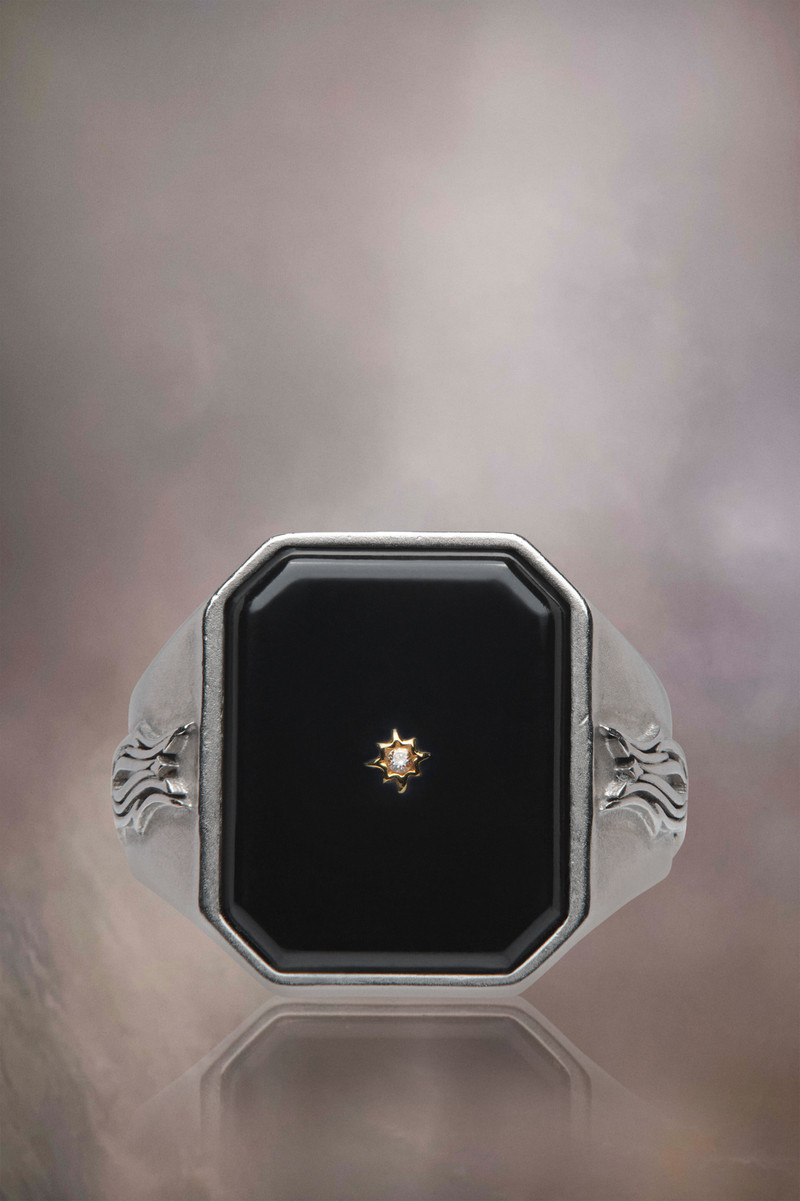 Enamel signet ring 1