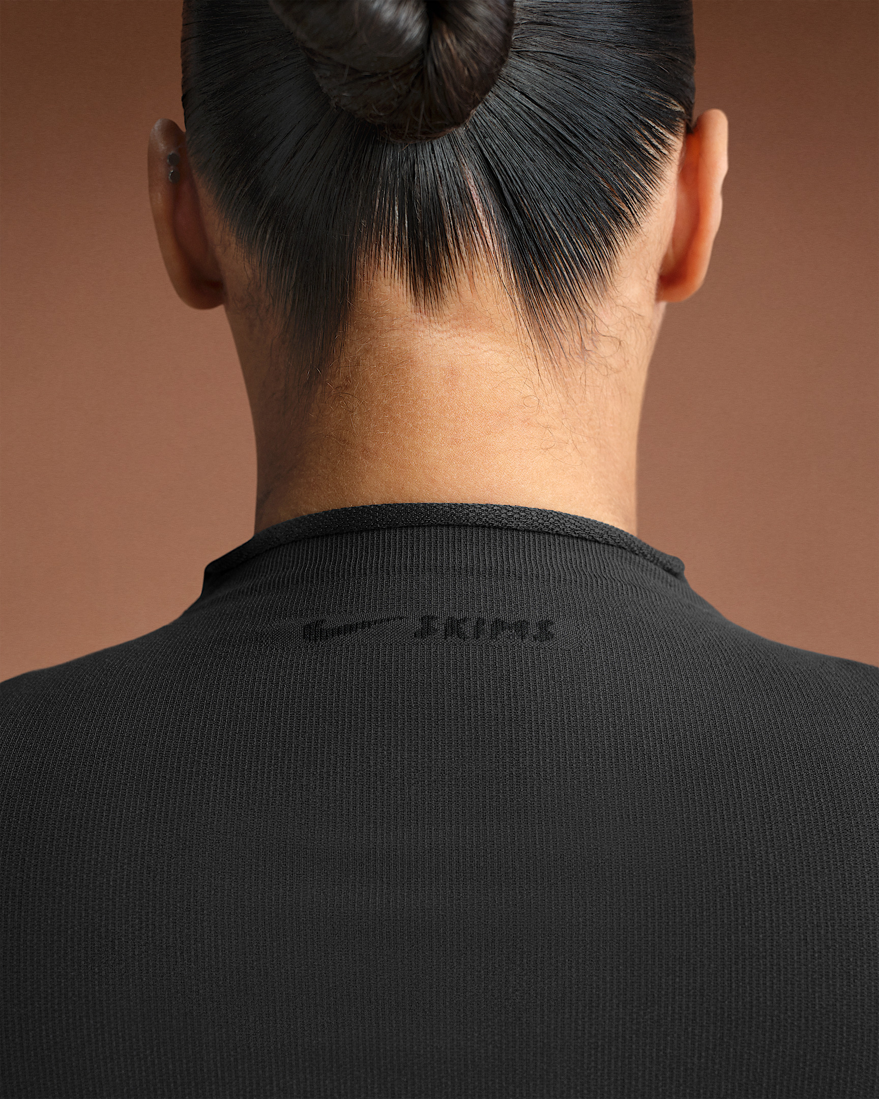 NikeSKIMS Vintage Seamless Women's Long-Sleeve Shrug - 10