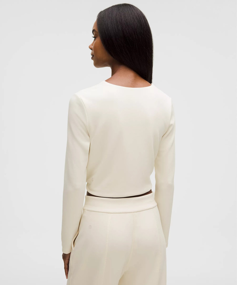 Lightweight Softstreme Wrap-Front Top 3