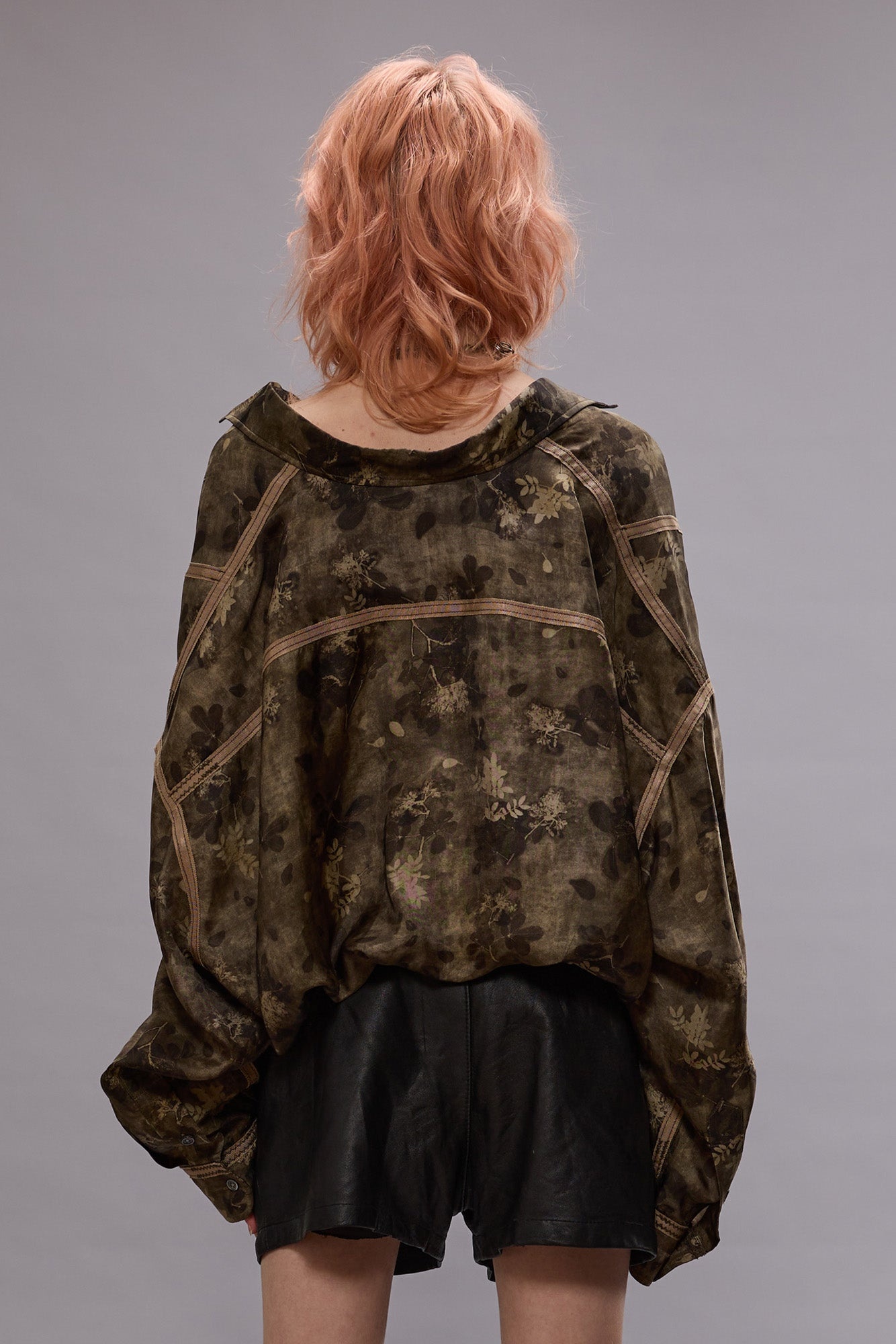 TAPED CROSSOVER BUBBLE SHIRT - OLIVE FLORAL - 3