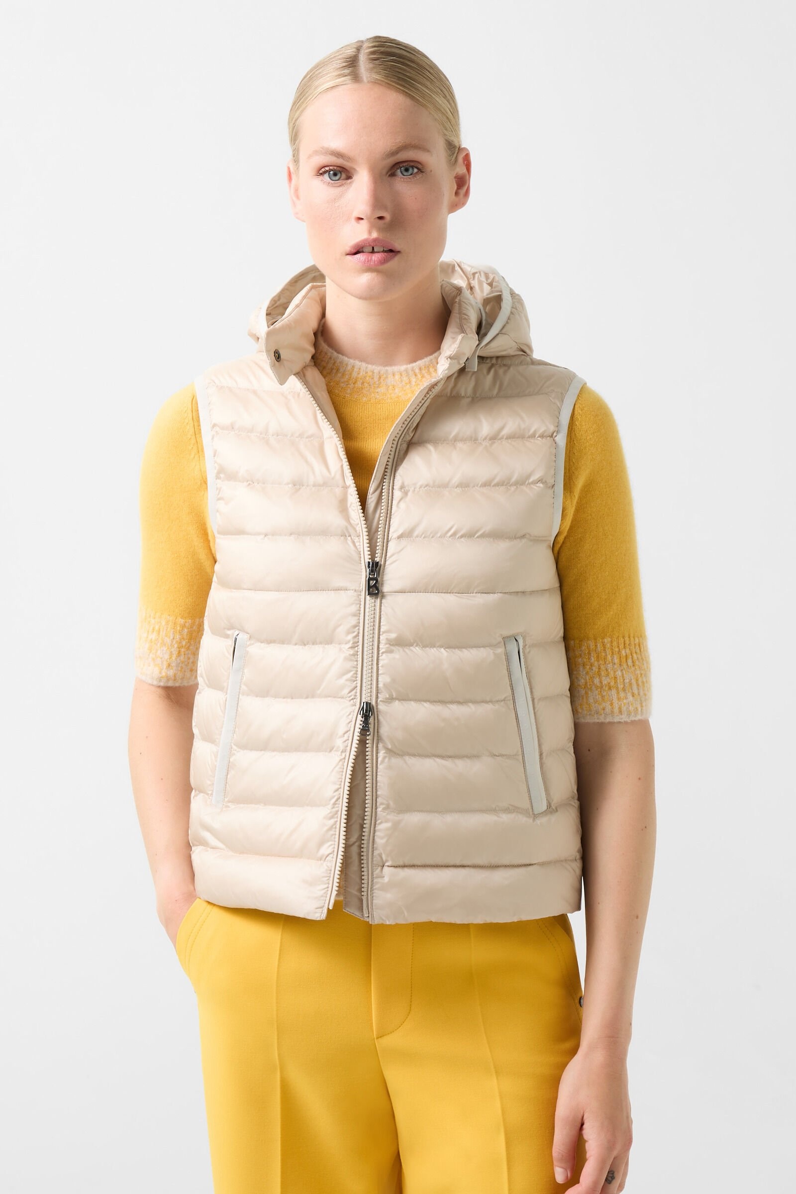 Tayra Lightweight down vest in Sand - 2