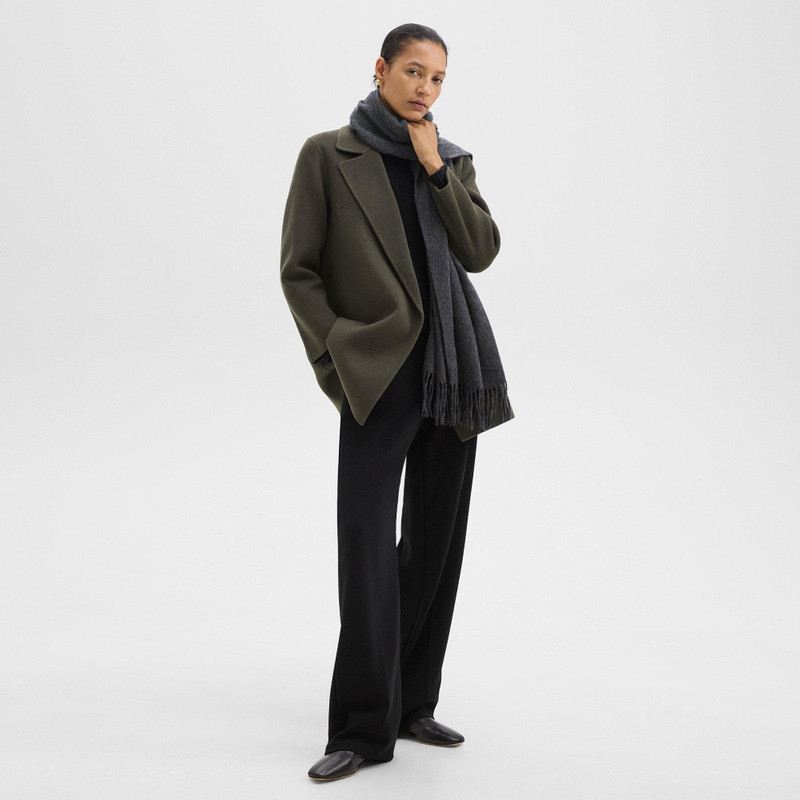 Theory Classic Scarf in Cashmere outlook
