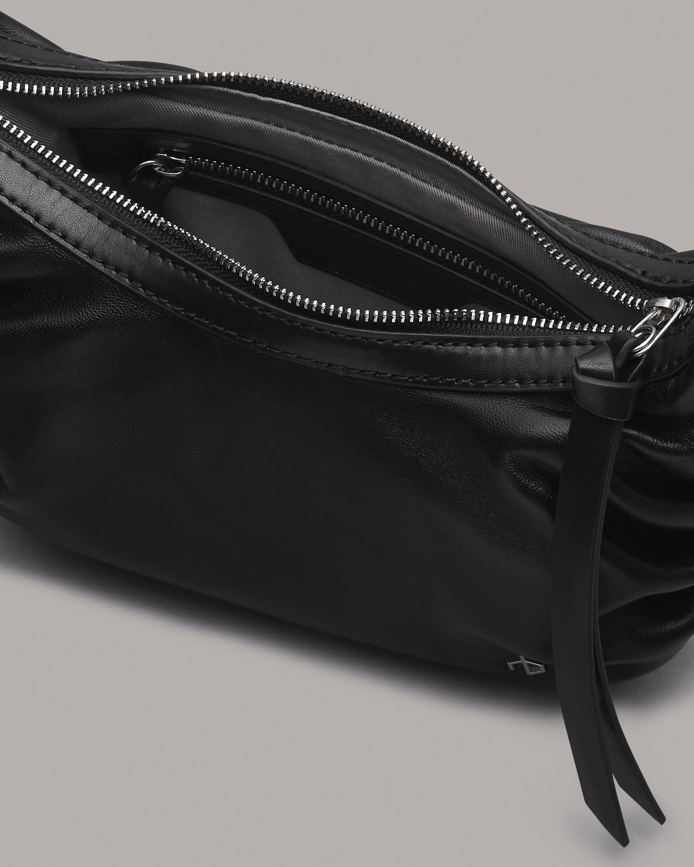 Commuter Mini Hobo - Leather
Mini Bag - 4