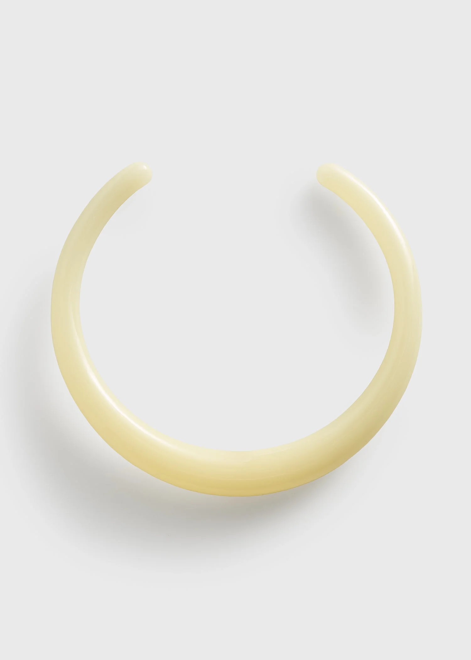 Sculpted collar buttercup - 1
