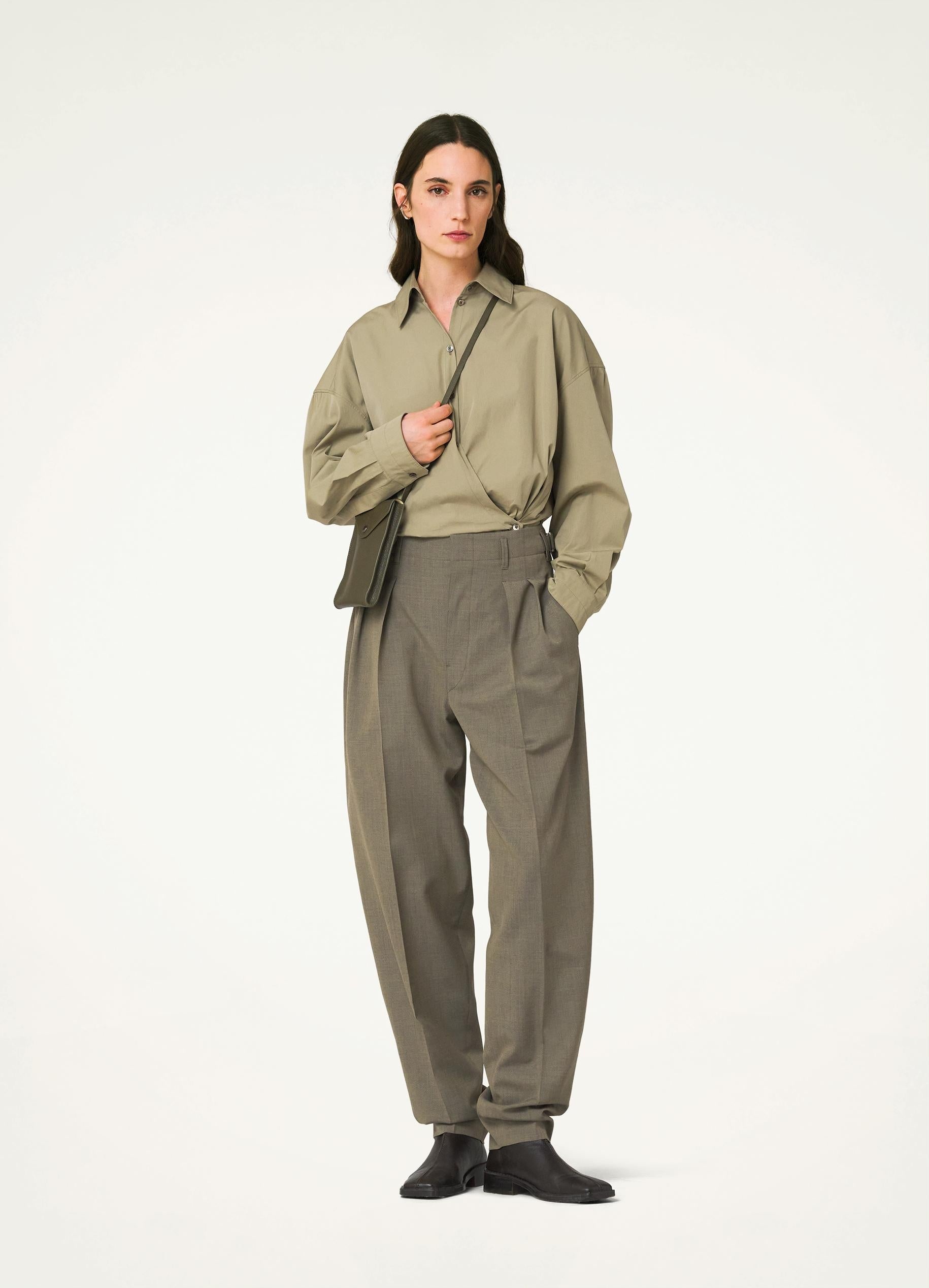 STRAIGHT COLLAR TWISTED SHIRT - 4