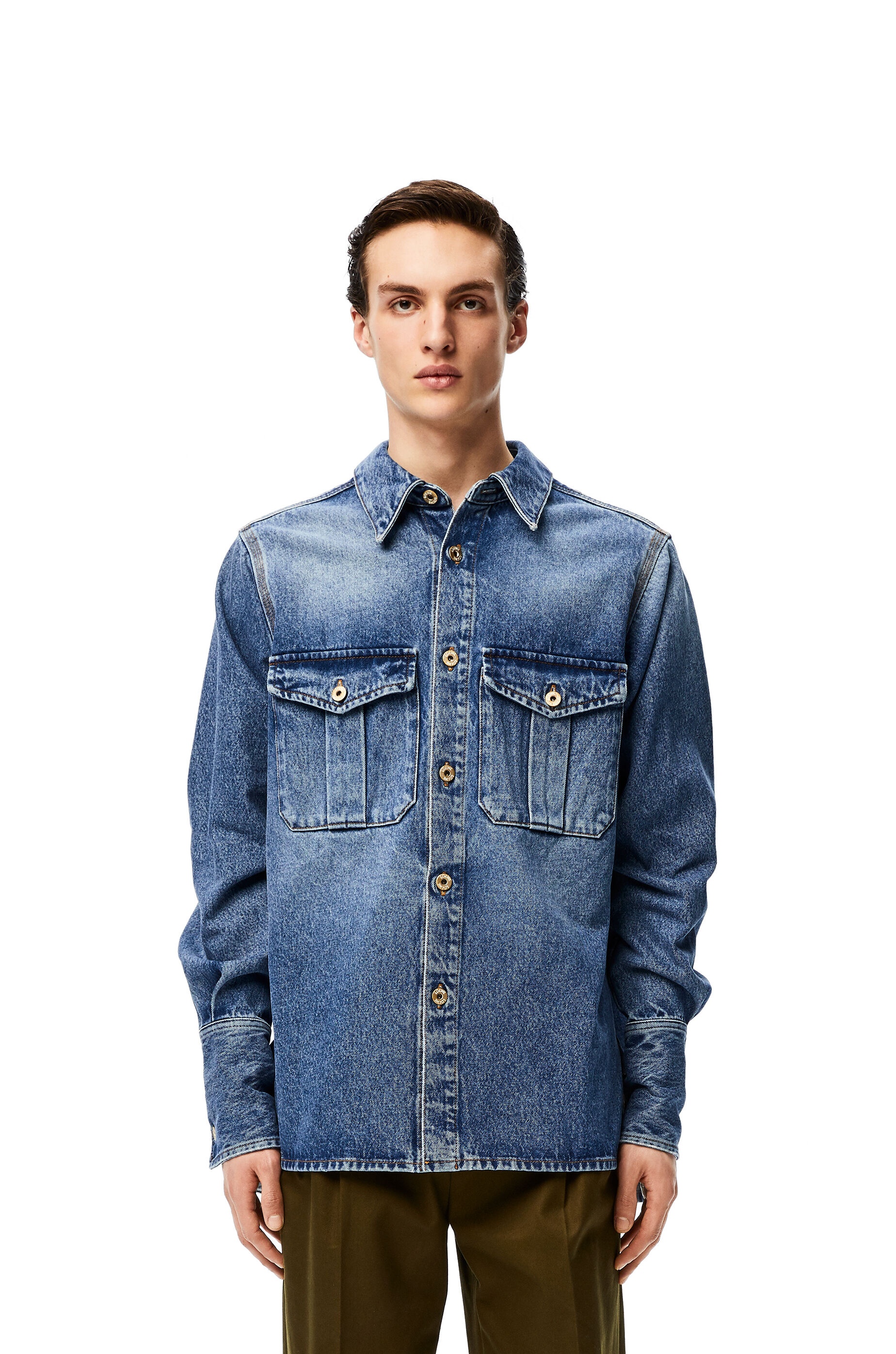 Patch pocket shirt in denim - 3