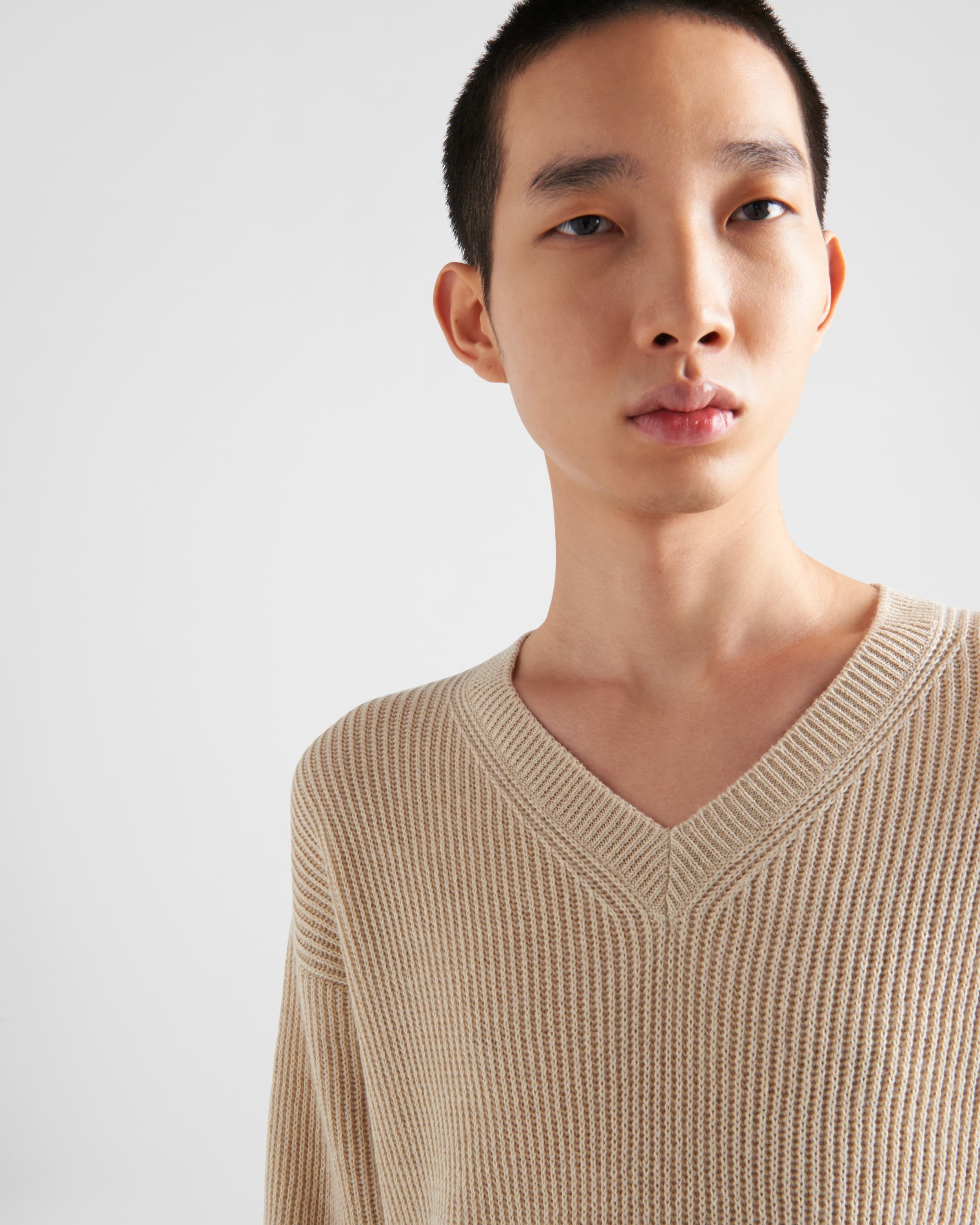 Cashmere and linen V-neck sweater - 3