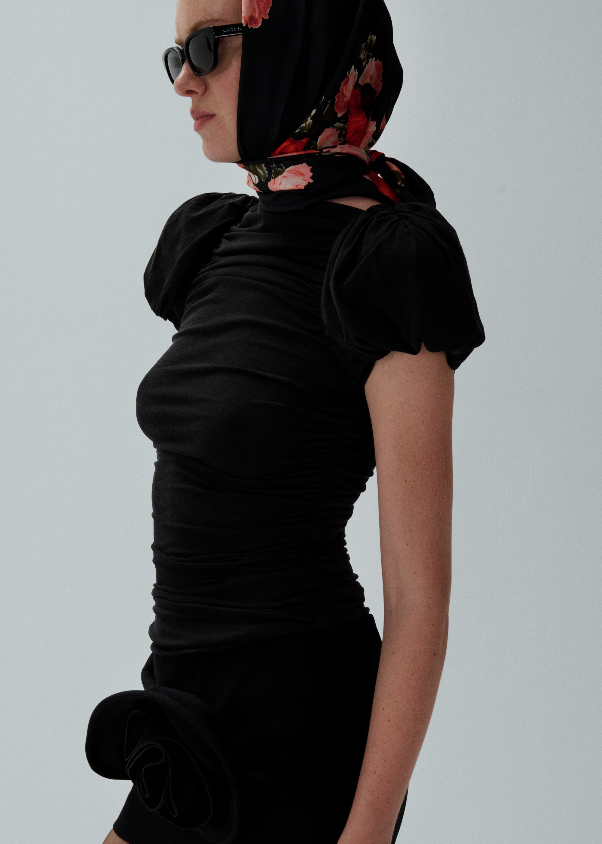 Puff sleeve ruched blouse in black - 4