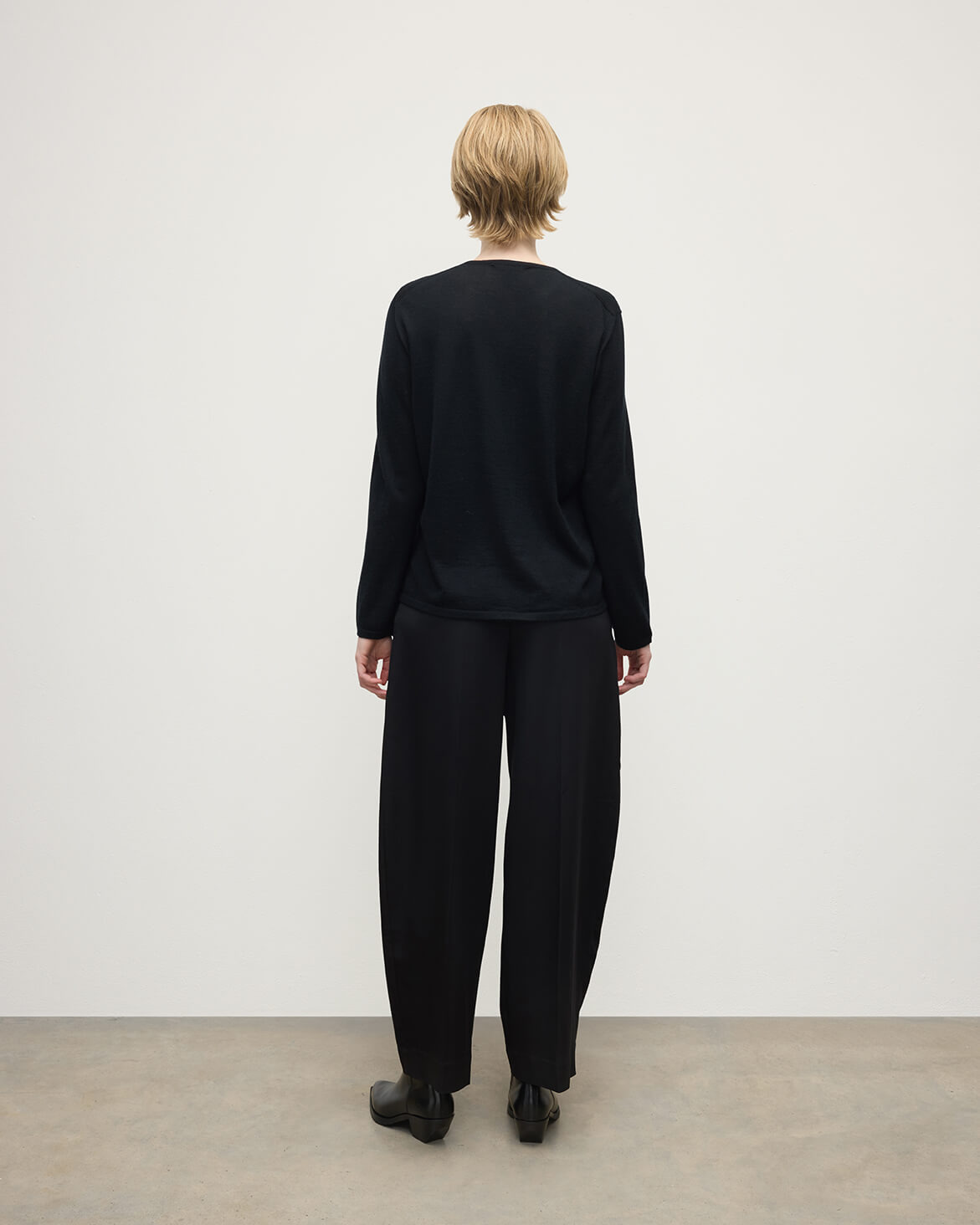 Superfine Cashmere Black Jumper - 4