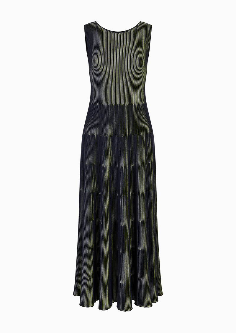 Dress with flared hem and wide-spaced rib flounce 1