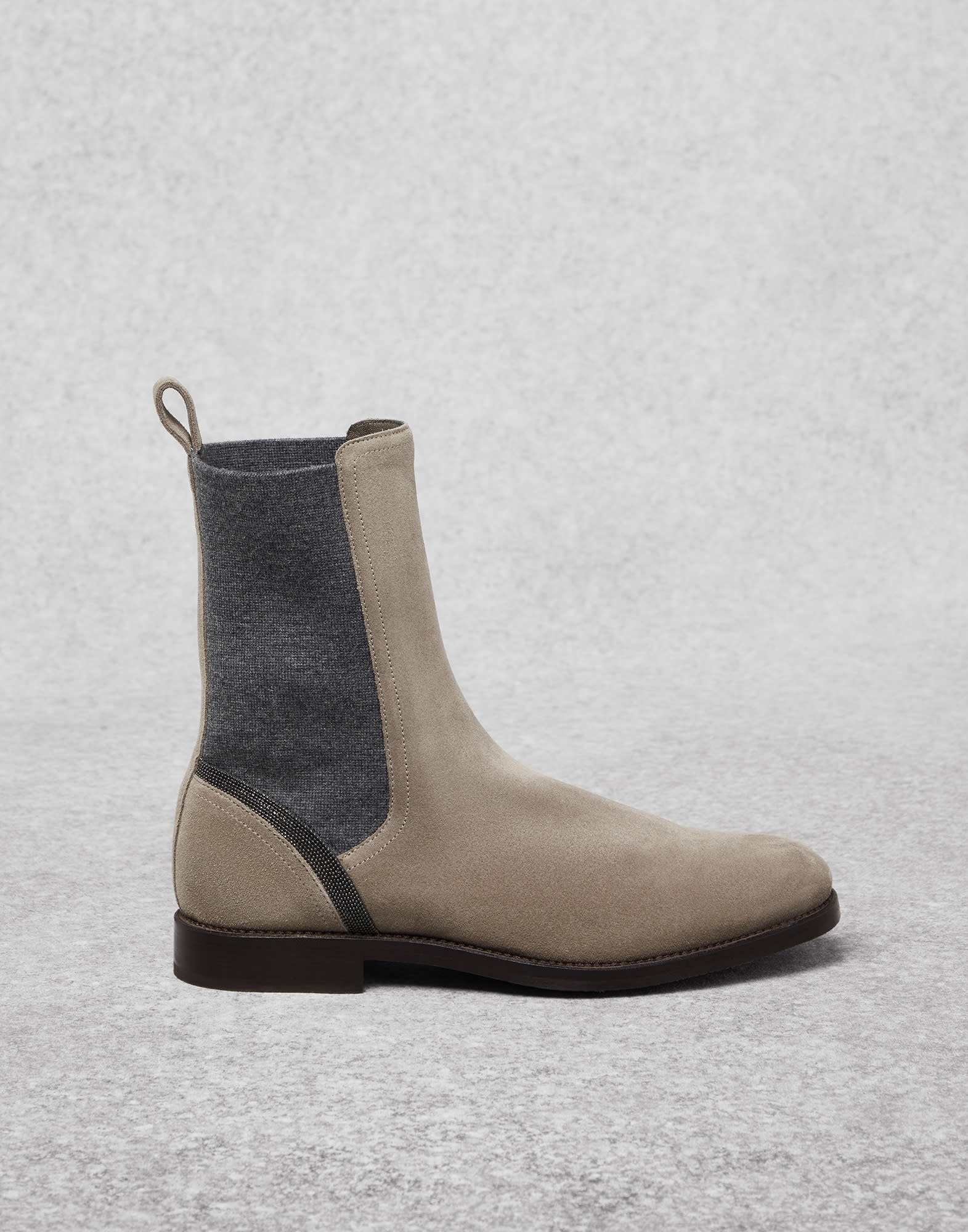 Suede Chelsea boots with shiny contour - 5